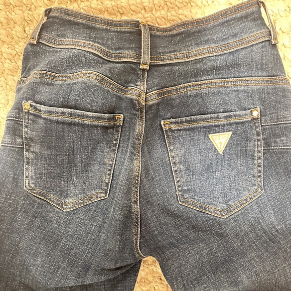 Guess Denim - GUESS Straight High Rise “Shape Up Straight” Jeans | Size 28 | Dark Wash